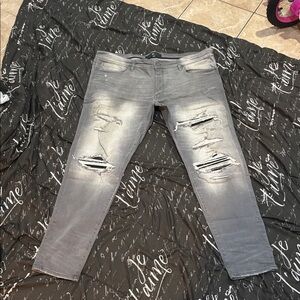 Men's Light Blue Distressed Jeans/Great Condition